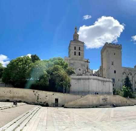 Appartement Aux Pieds Du Palais Des Papes. Aviñón Exterior foto